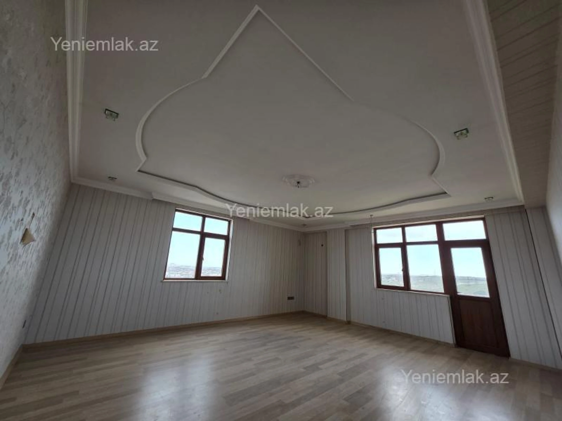 Satılır 3 otaqlı yeni tikili 110 m²