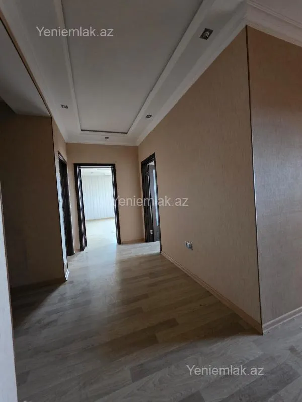 Satılır 3 otaqlı yeni tikili 110 m²