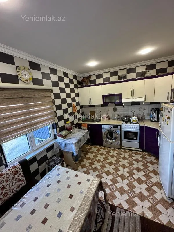 Satılır 4 otaqlı həyət evi 115 m²