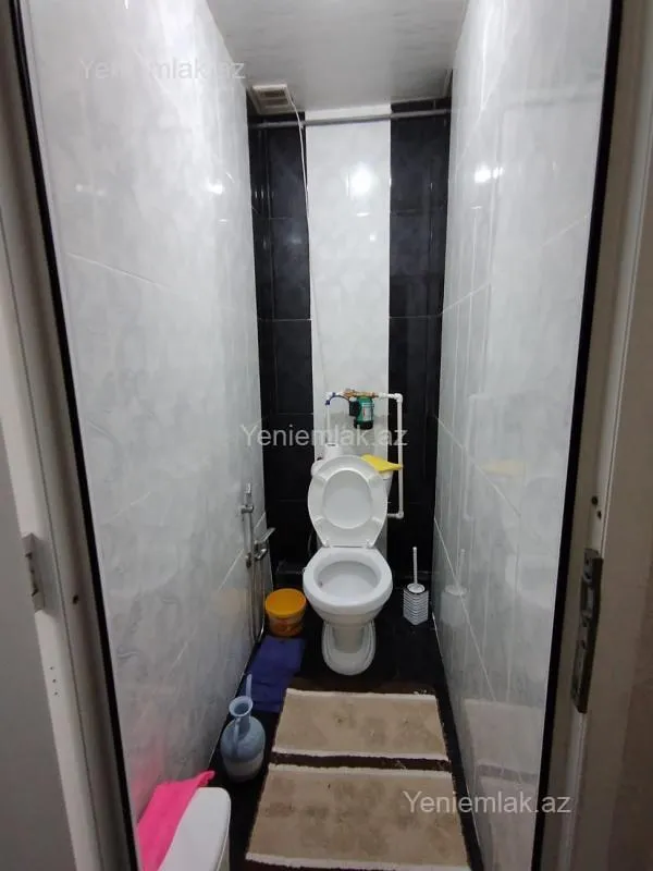 Satılır 4 otaqlı köhnə tikili 80 m²