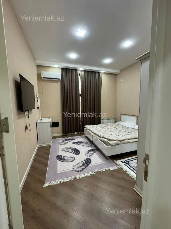 Satılır 6 otaqlı həyət evi 432 m²
