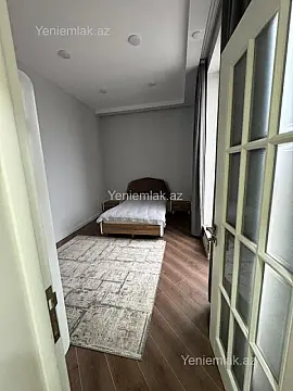 Satılır 6 otaqlı həyət evi 432 m²