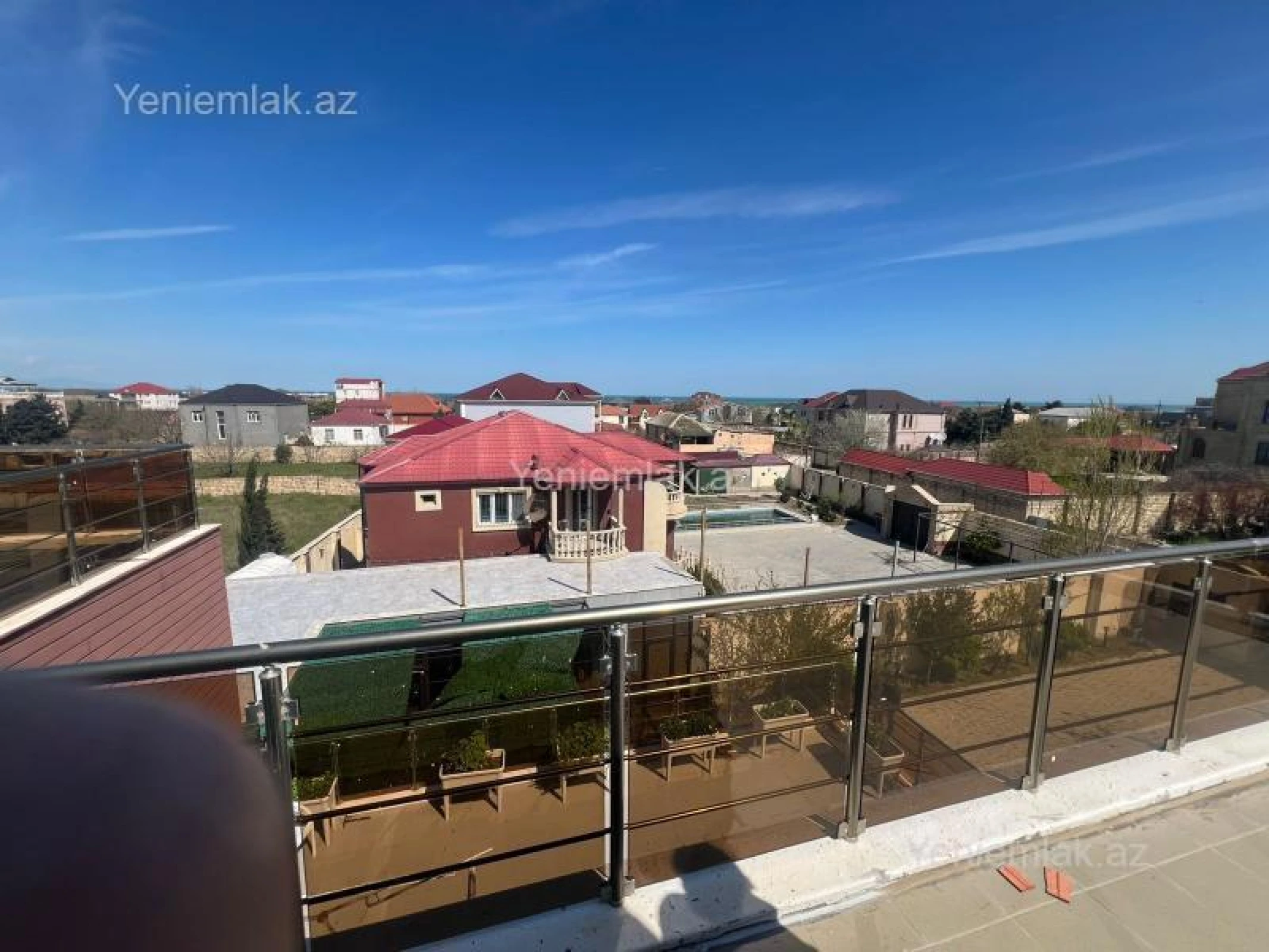 Satılır 6 otaqlı həyət evi 432 m²