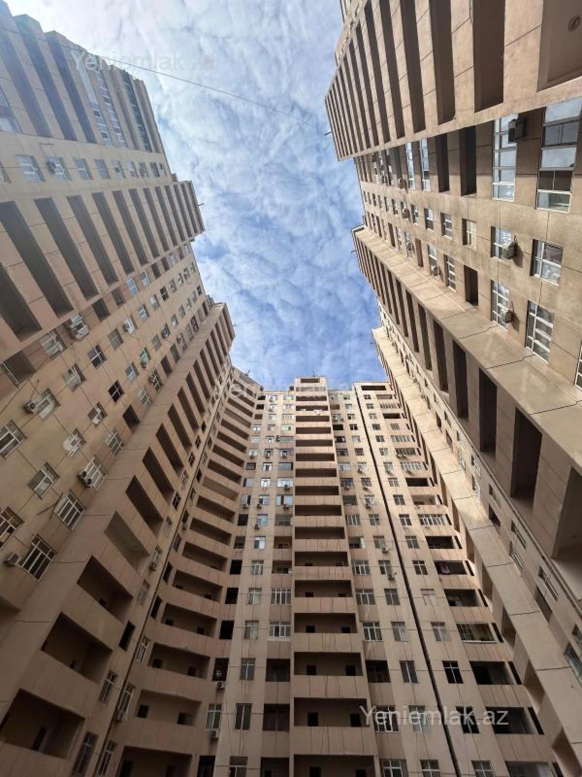 Satılır 2 otaqlı yeni tikili 65 m²