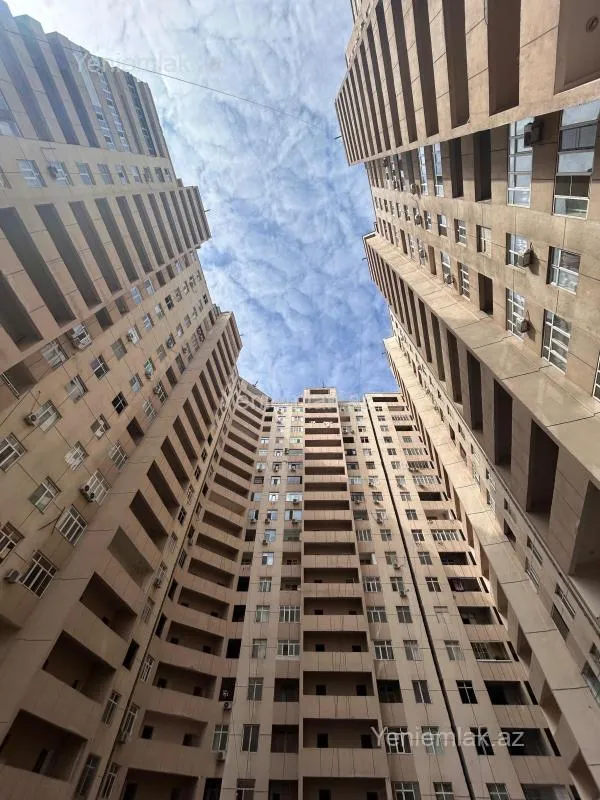 Satılır 2 otaqlı yeni tikili 65 m²