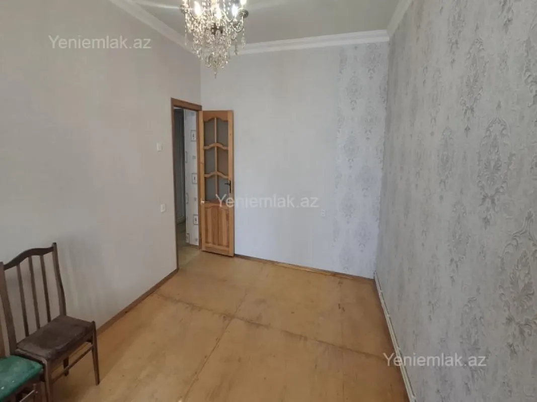 Satılır 2 otaqlı köhnə tikili 56 m²