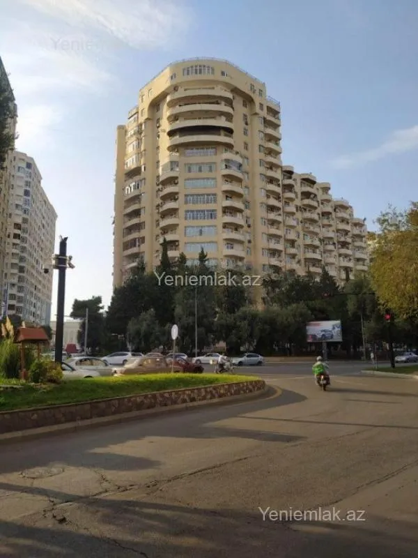 Satılır 4 otaqlı yeni tikili 133 m²