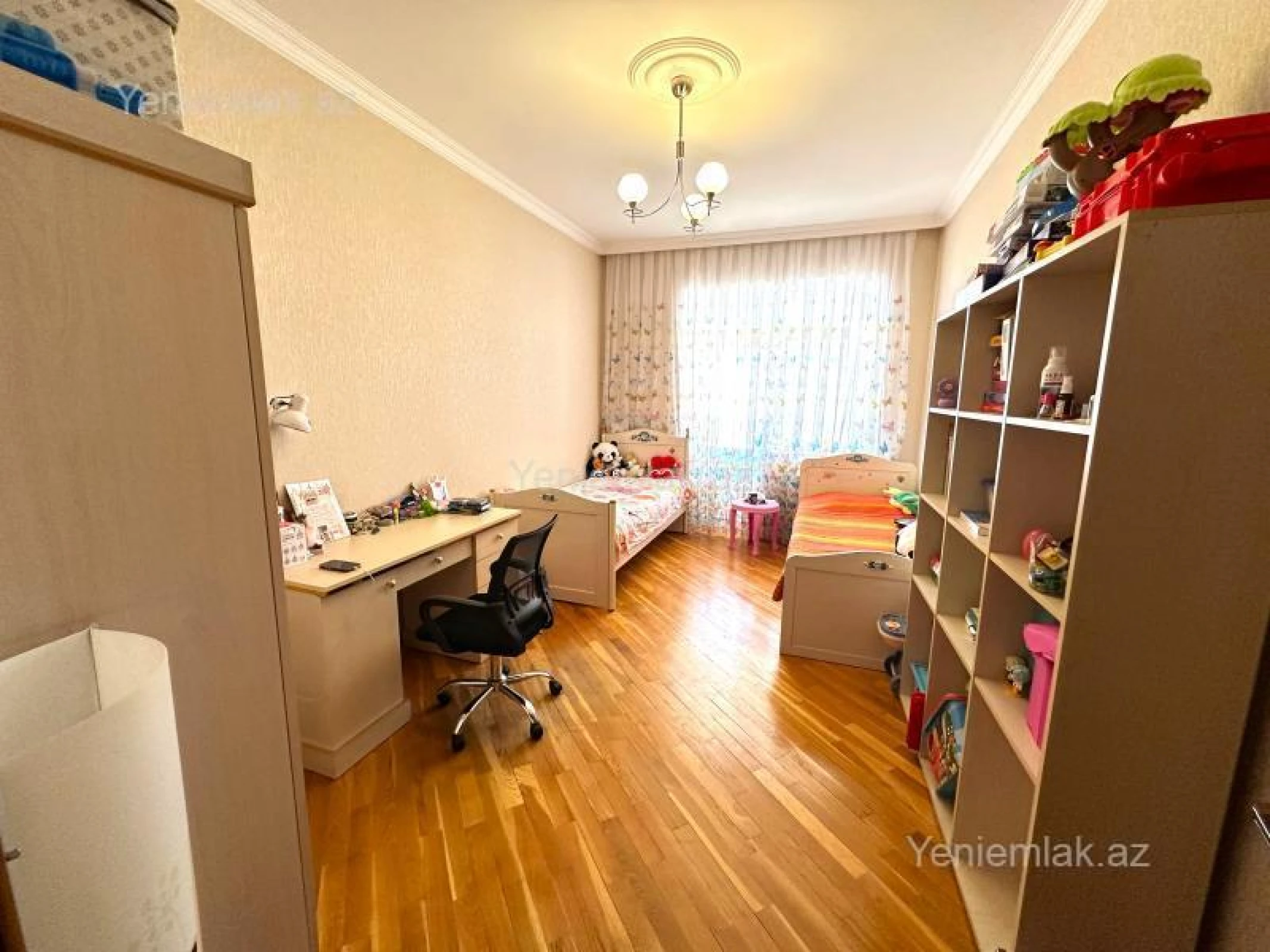 Satılır 4 otaqlı yeni tikili 210 m²