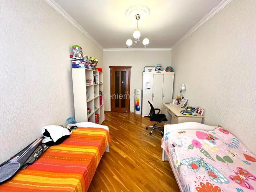 Satılır 4 otaqlı yeni tikili 210 m²