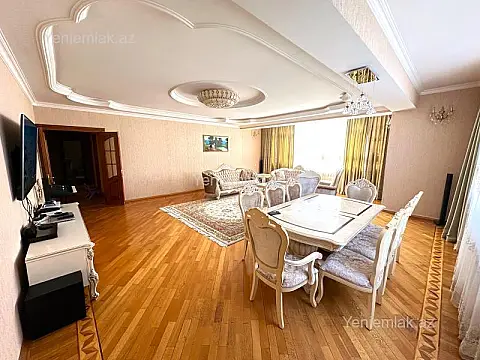 Satılır 4 otaqlı yeni tikili 210 m²