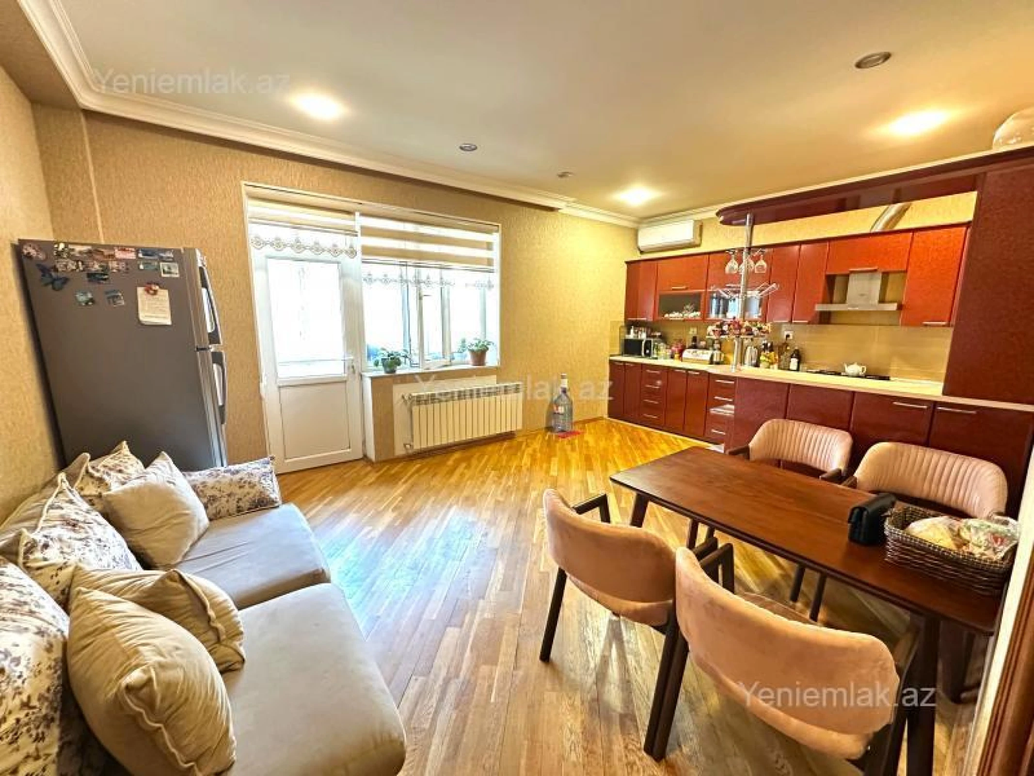 Satılır 4 otaqlı yeni tikili 210 m²