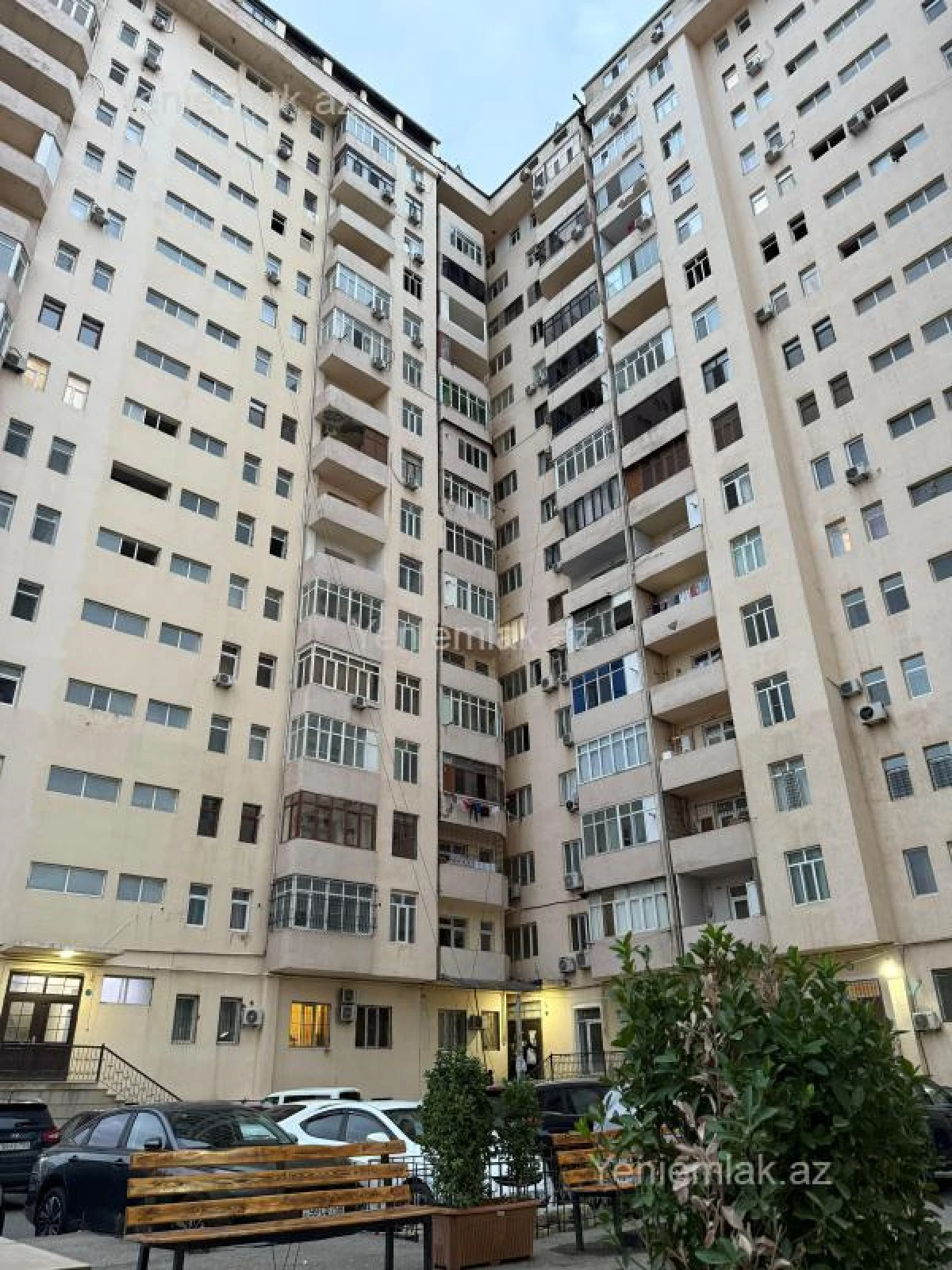 Satılır 4 otaqlı yeni tikili 210 m²
