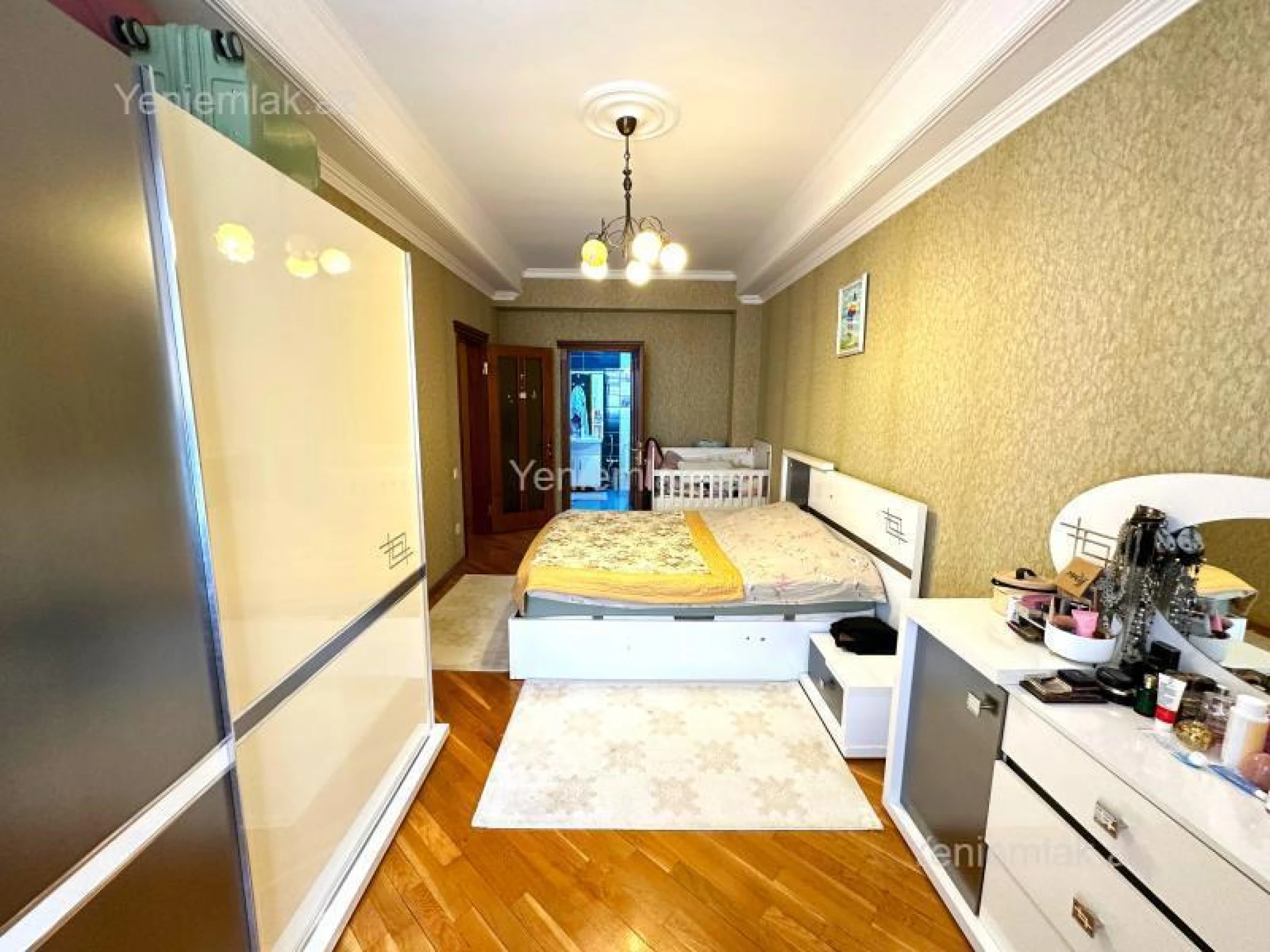 Satılır 4 otaqlı yeni tikili 210 m²