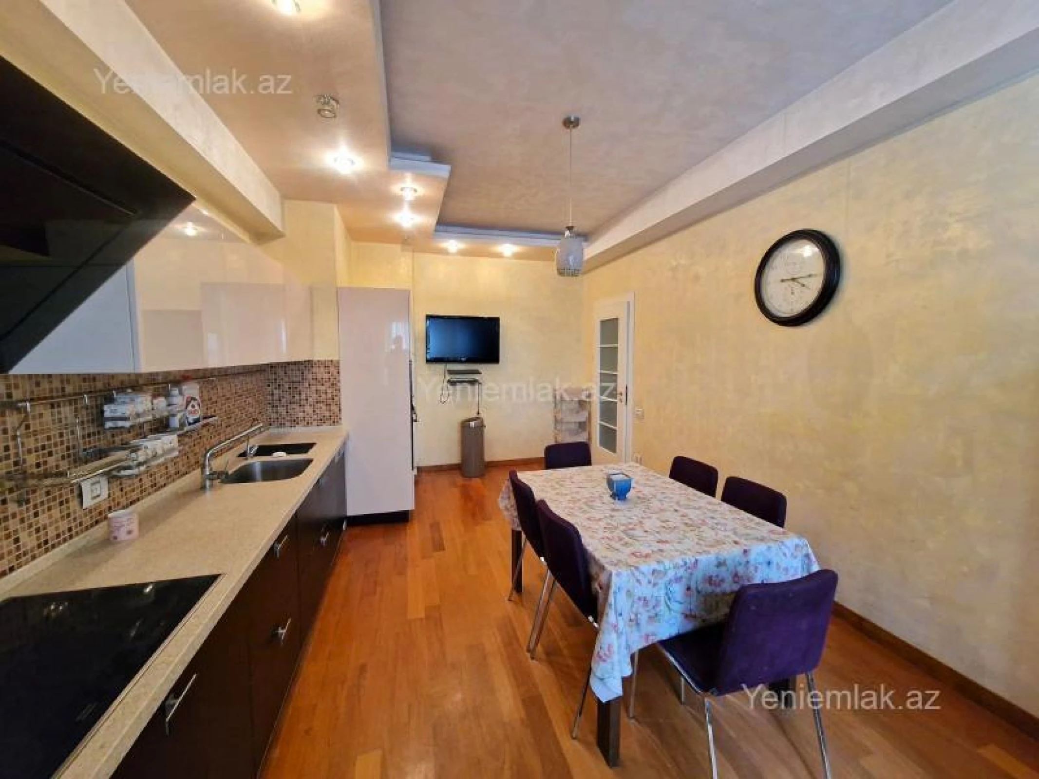 Satılır 4 otaqlı yeni tikili 195 m²