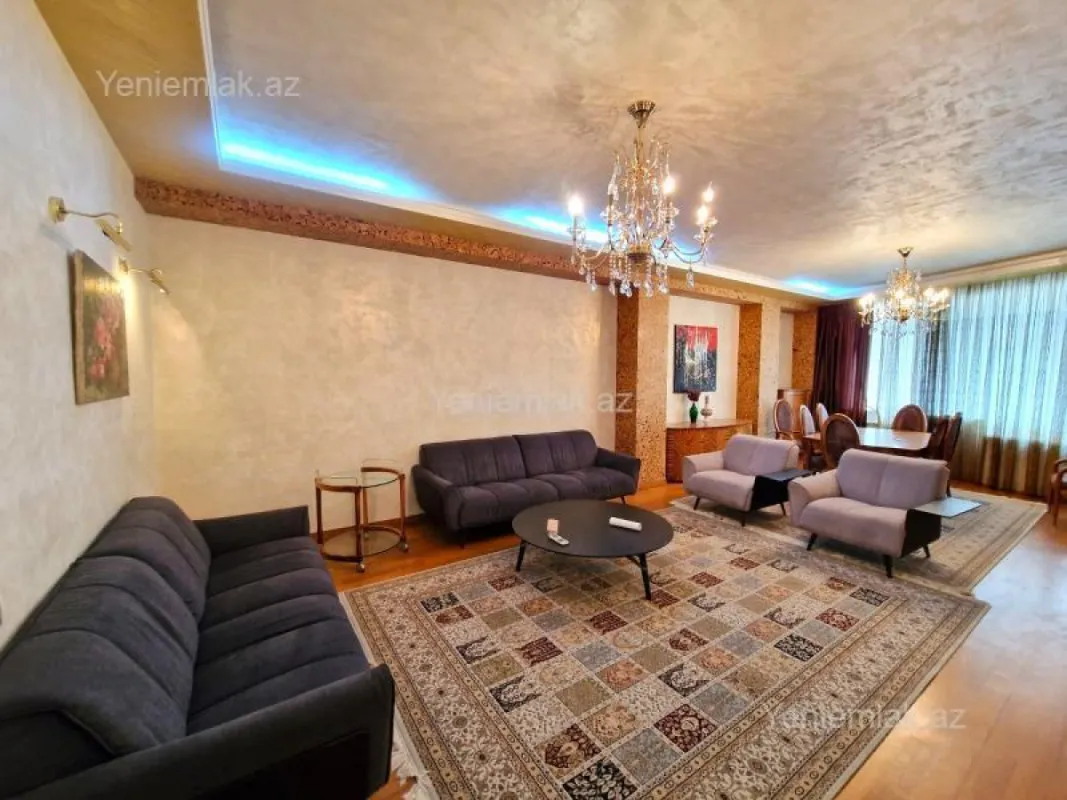 Satılır 4 otaqlı yeni tikili 195 m²