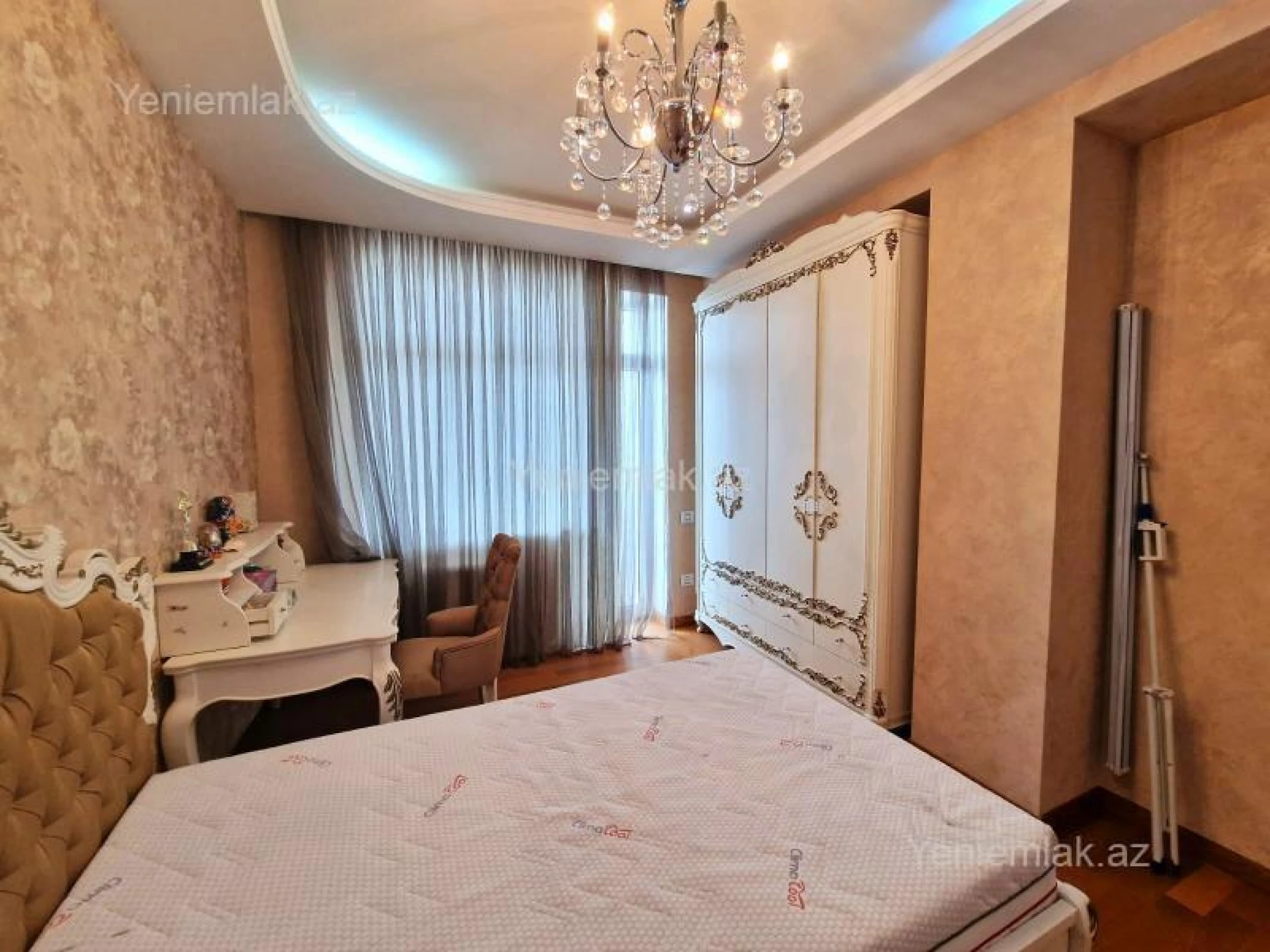 Satılır 4 otaqlı yeni tikili 195 m²