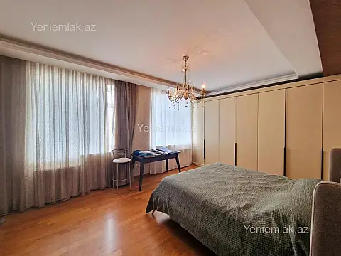 Satılır 4 otaqlı yeni tikili 195 m²