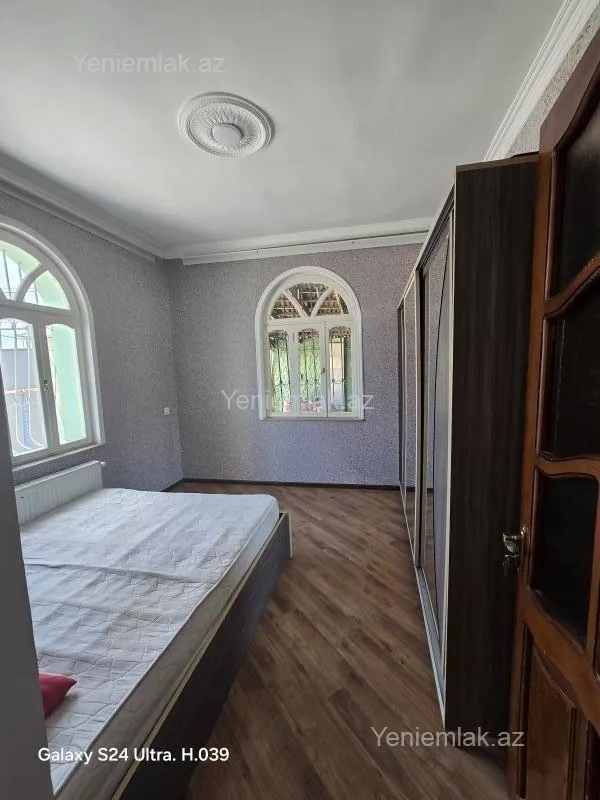 Satılır 9 otaqlı həyət evi 450 m²