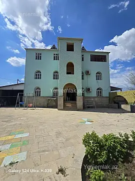 Satılır 9 otaqlı həyət evi 450 m² — Sumqayıt 9 otaq 450.00 m²