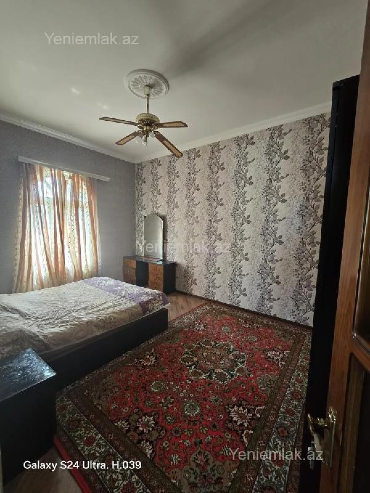 Satılır 9 otaqlı həyət evi 450 m²
