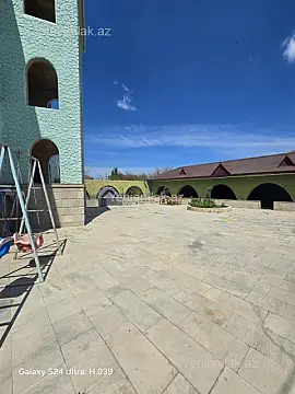 Satılır 9 otaqlı həyət evi 450 m²