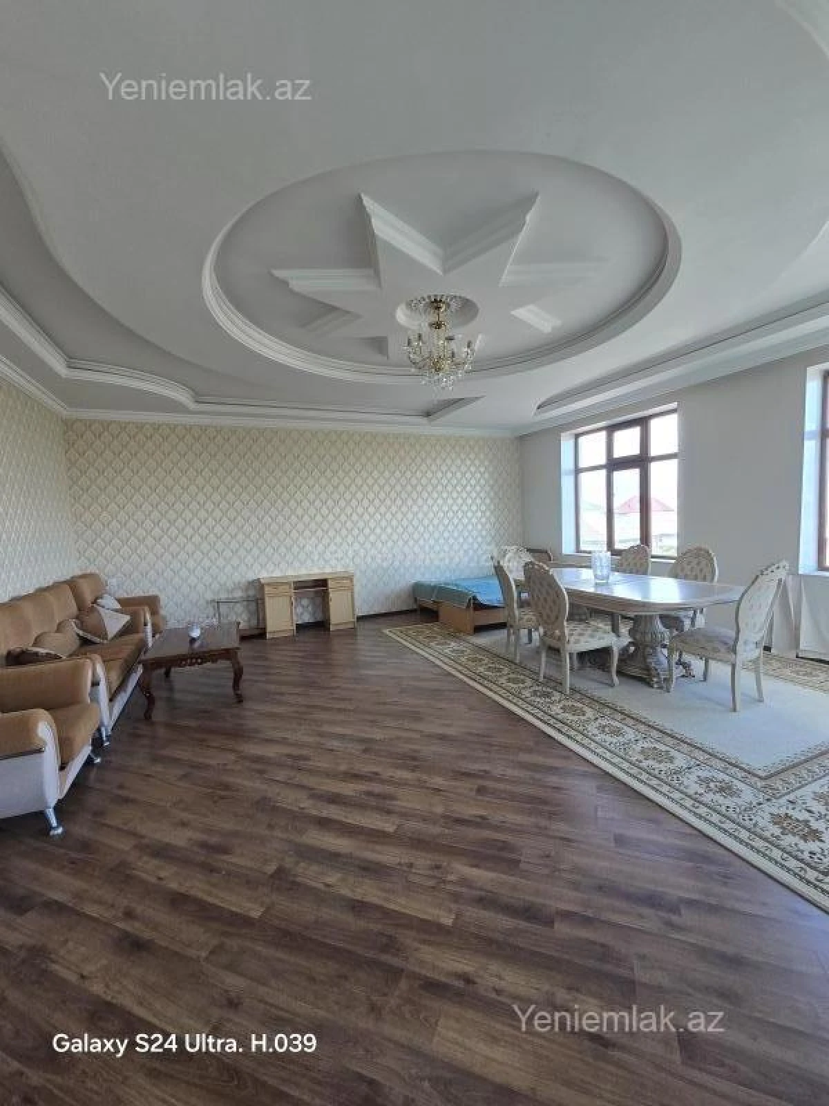 Satılır 9 otaqlı həyət evi 450 m²