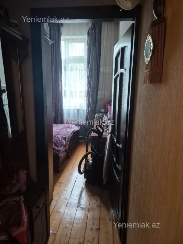 Satılır 2 otaqlı köhnə tikili 50 m²