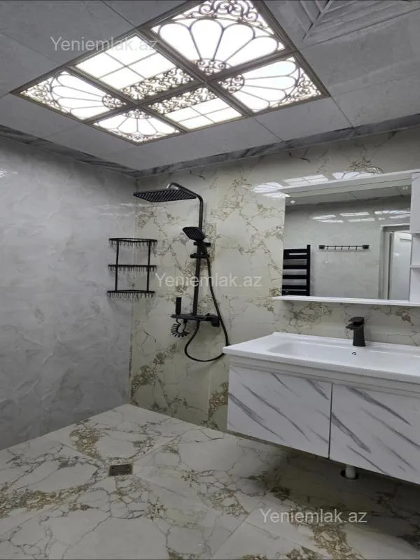 Satılır 3 otaqlı köhnə tikili 80 m²