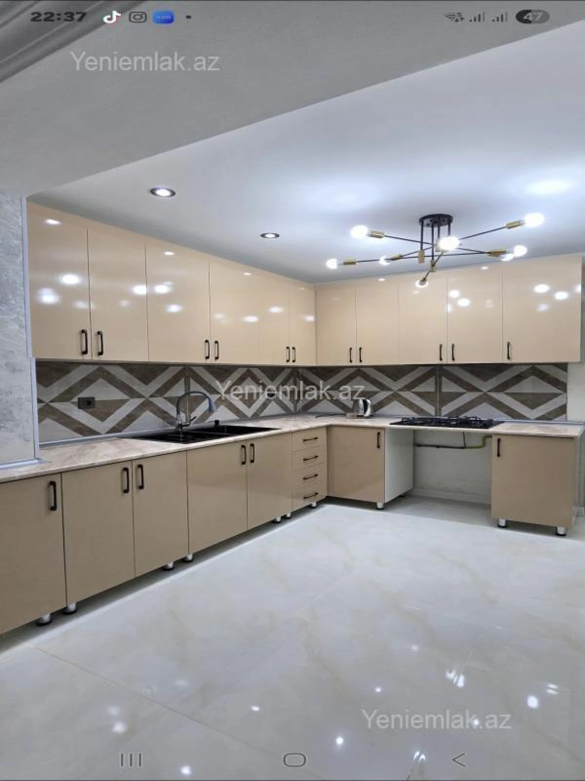 Satılır 3 otaqlı köhnə tikili 80 m²