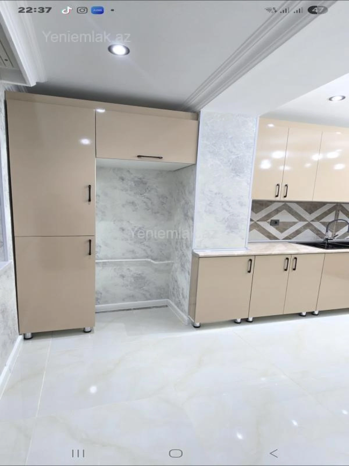 Satılır 3 otaqlı köhnə tikili 80 m²