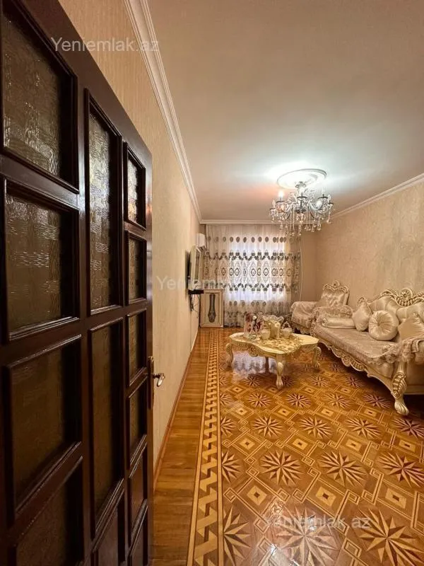 Satılır 5 otaqlı köhnə tikili 120 m²