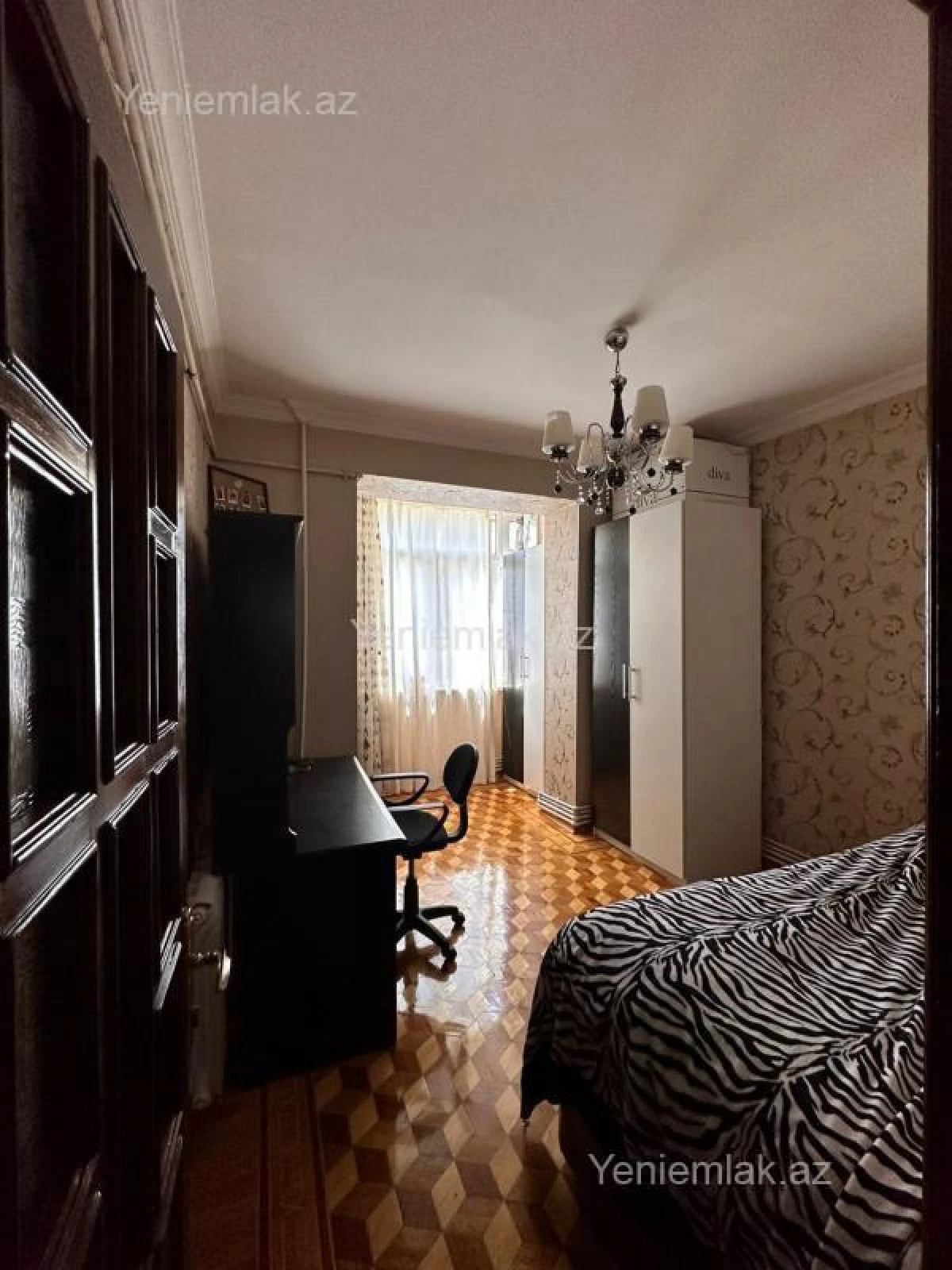 Satılır 5 otaqlı köhnə tikili 120 m²