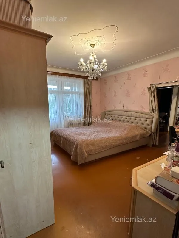 Satılır 1 otaqlı köhnə tikili 65 m²