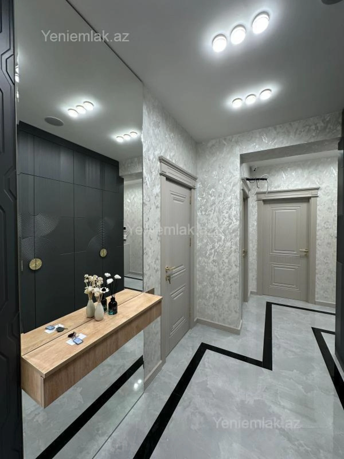 Satılır 3 otaqlı yeni tikili 110 m²