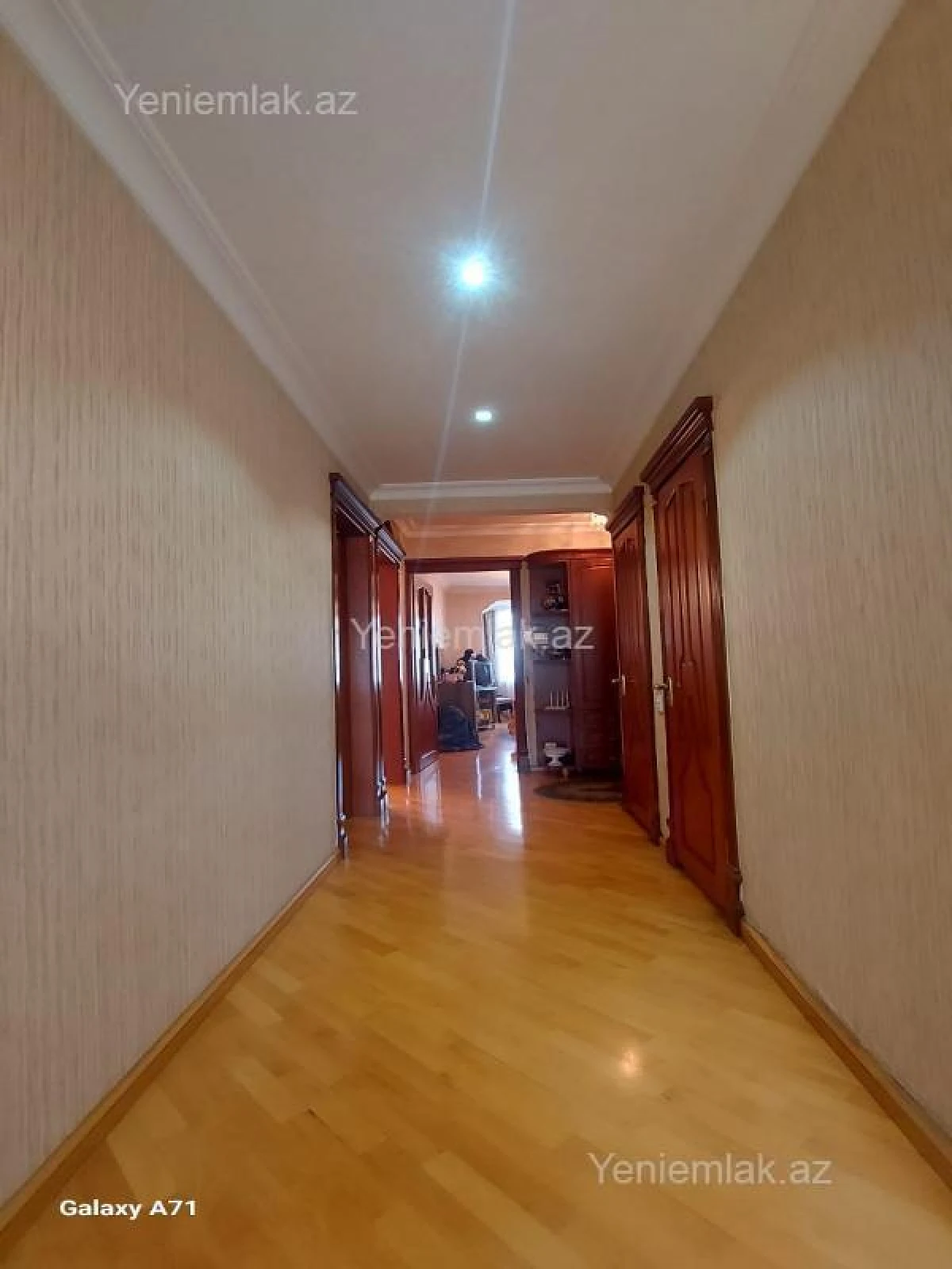 Satılır 3 otaqlı köhnə tikili 90 m²