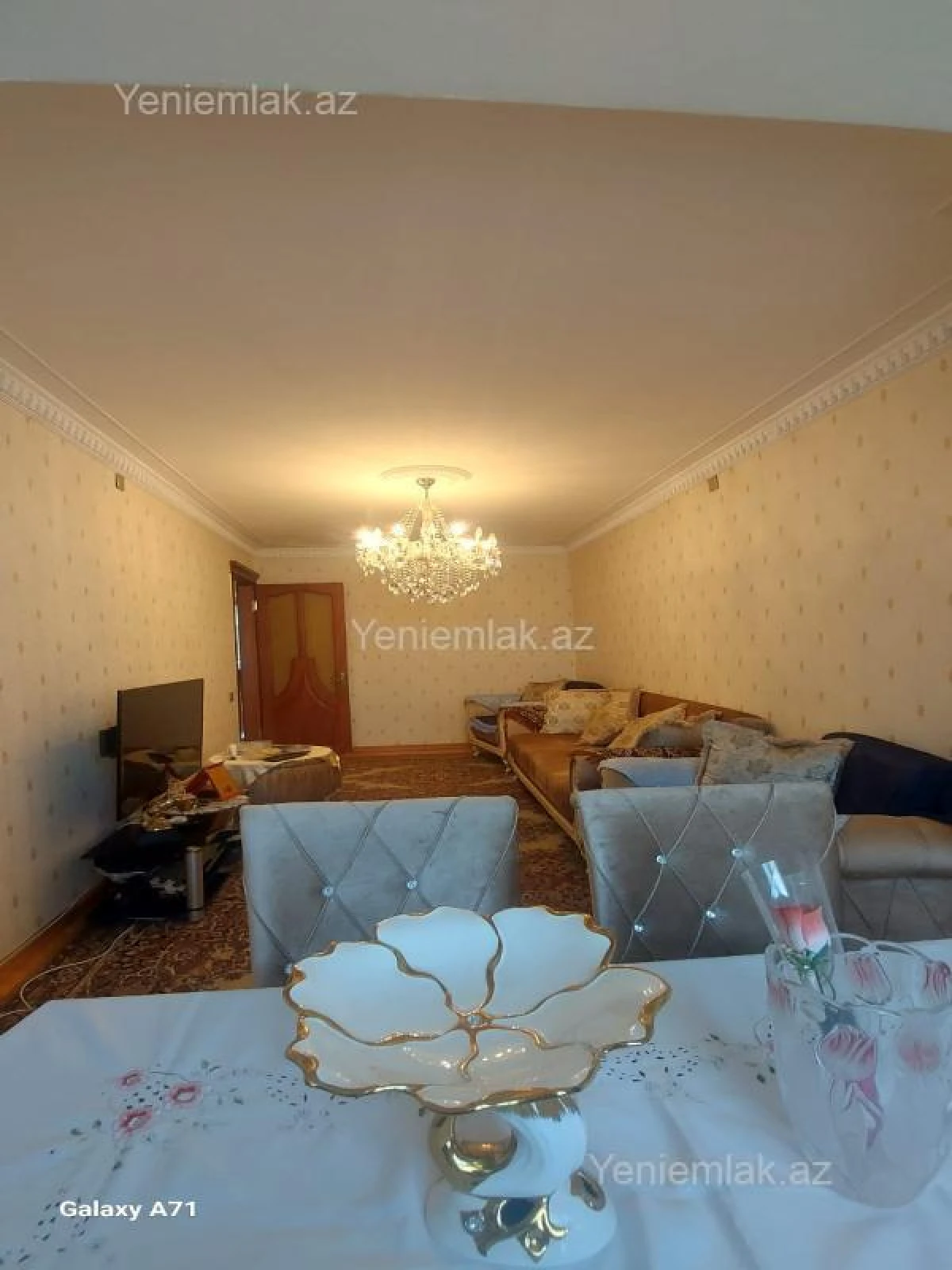 Satılır 3 otaqlı köhnə tikili 90 m²