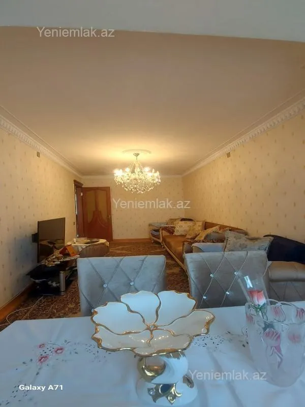Satılır 3 otaqlı köhnə tikili 90 m²