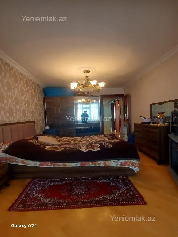 Satılır 3 otaqlı köhnə tikili 90 m²