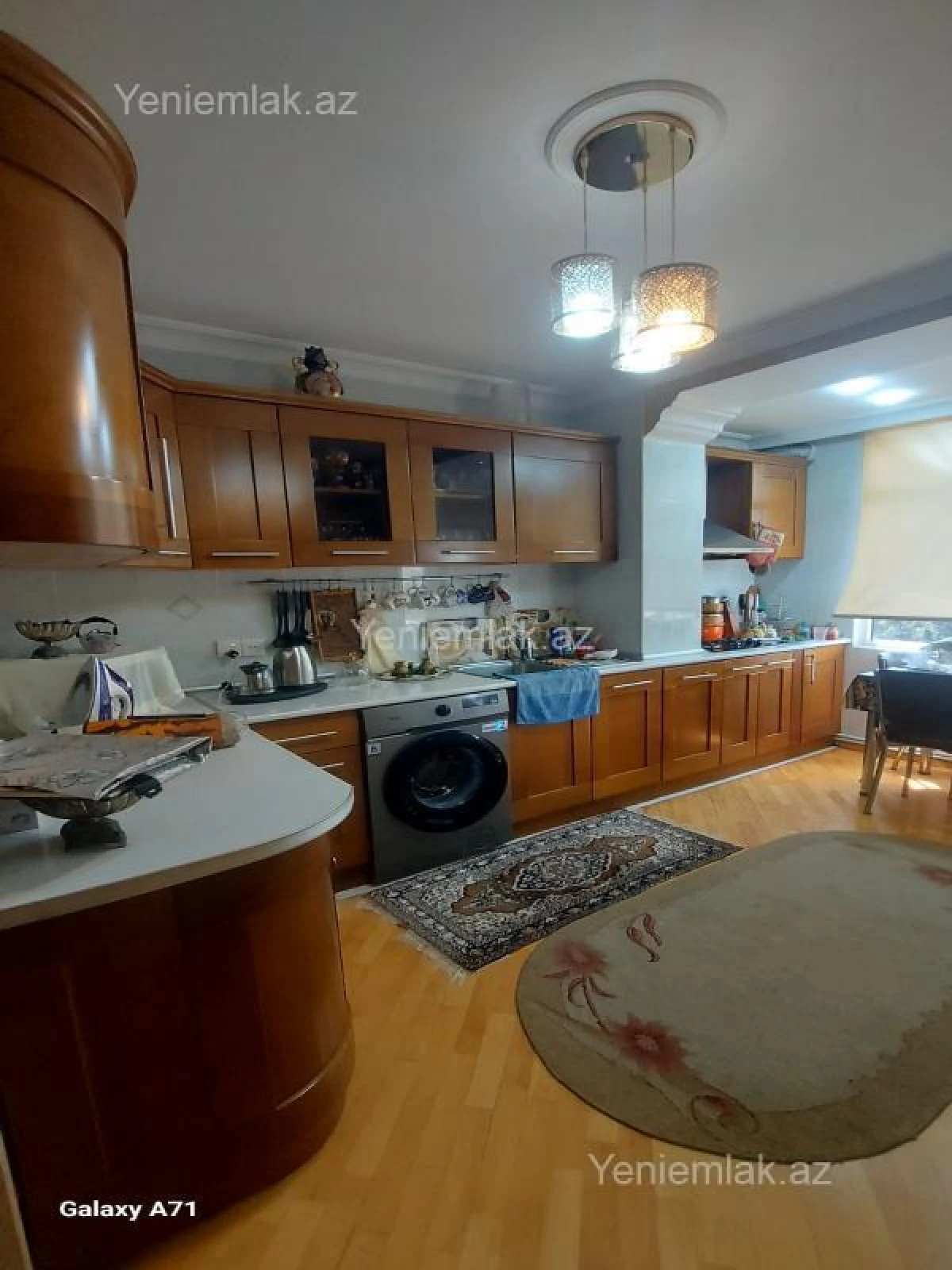 Satılır 3 otaqlı köhnə tikili 90 m²