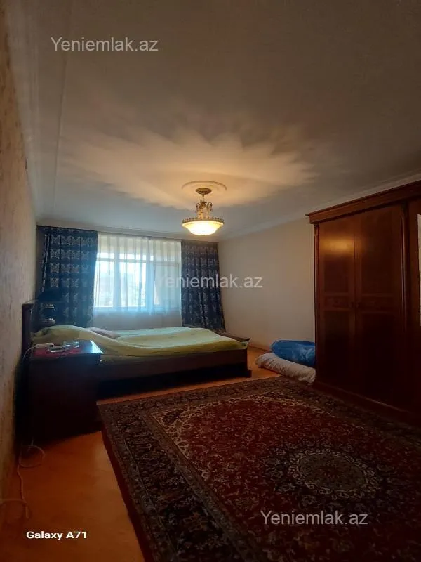 Satılır 3 otaqlı köhnə tikili 90 m²