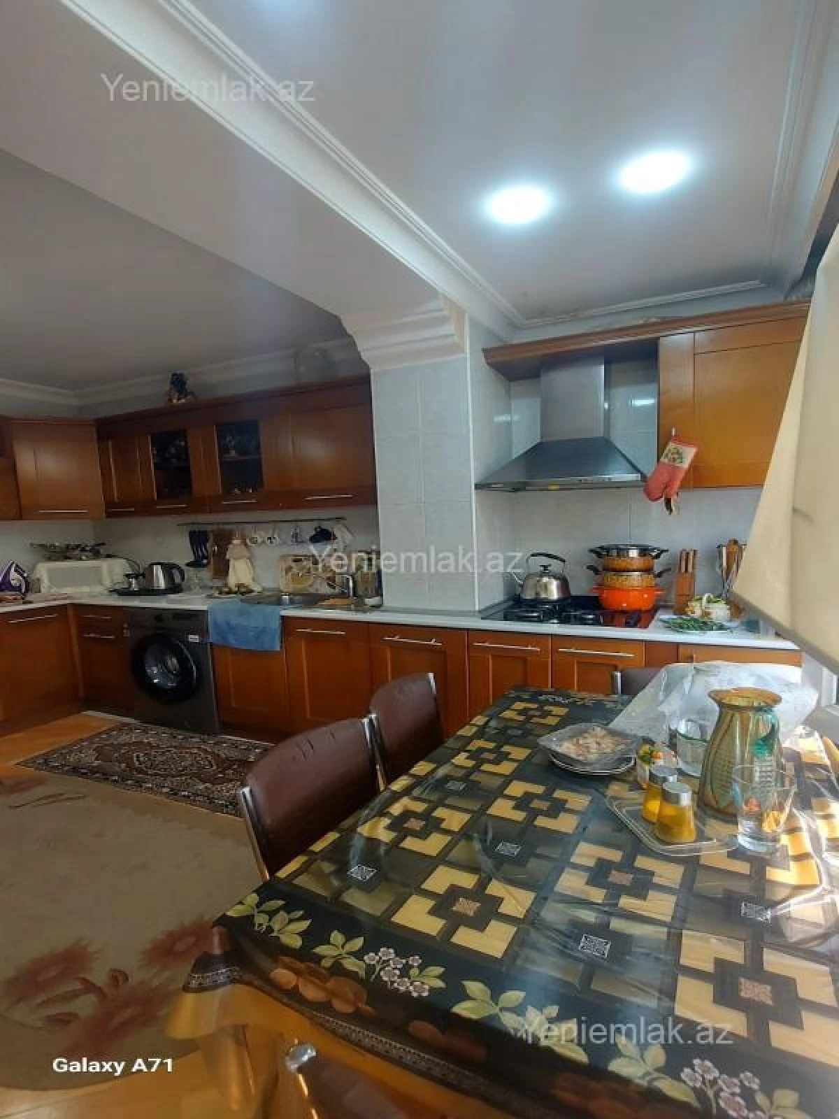 Satılır 3 otaqlı köhnə tikili 90 m²