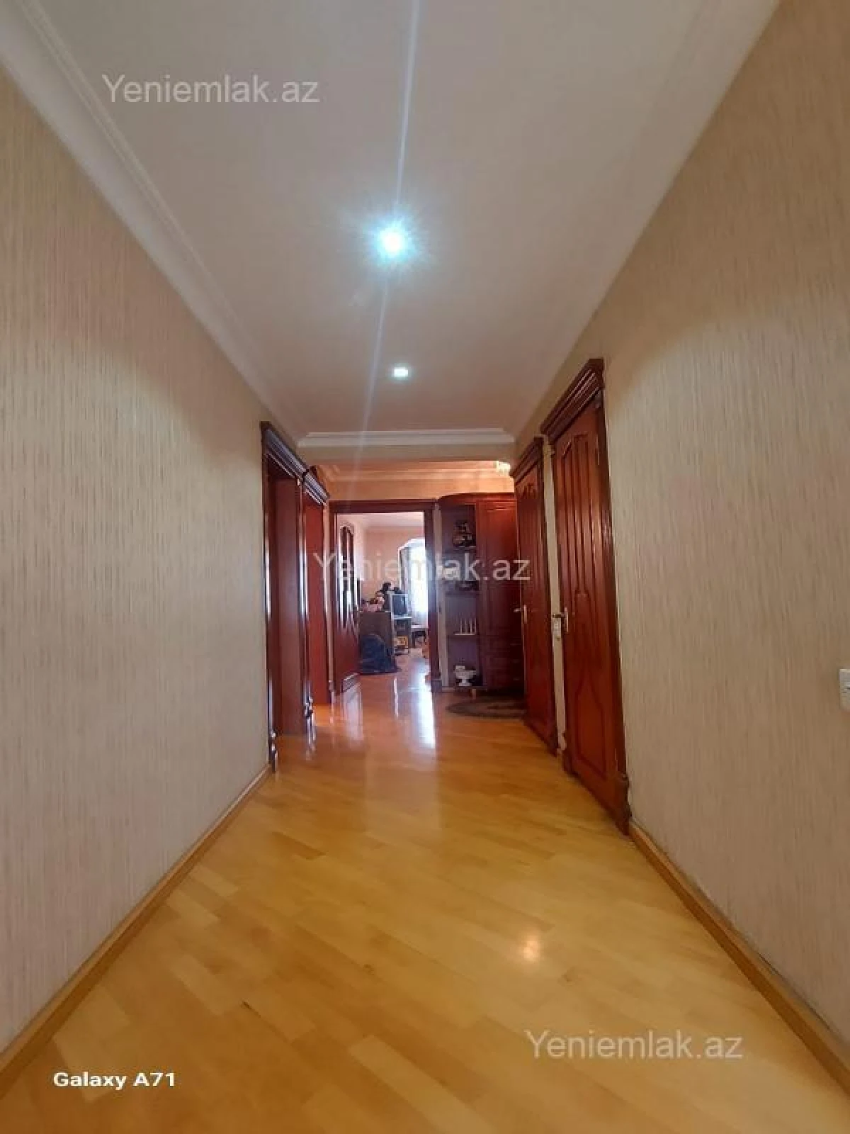 Satılır 3 otaqlı köhnə tikili 90 m²