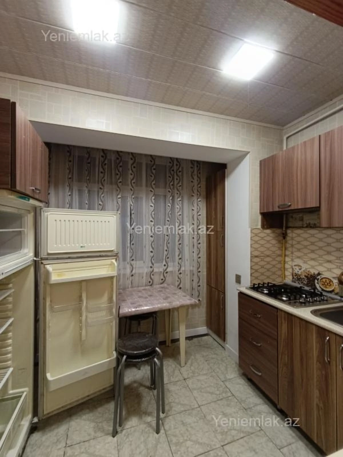 Satılır 3 otaqlı köhnə tikili 65 m²