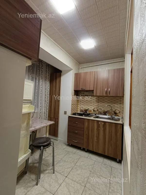 Satılır 3 otaqlı köhnə tikili 65 m²