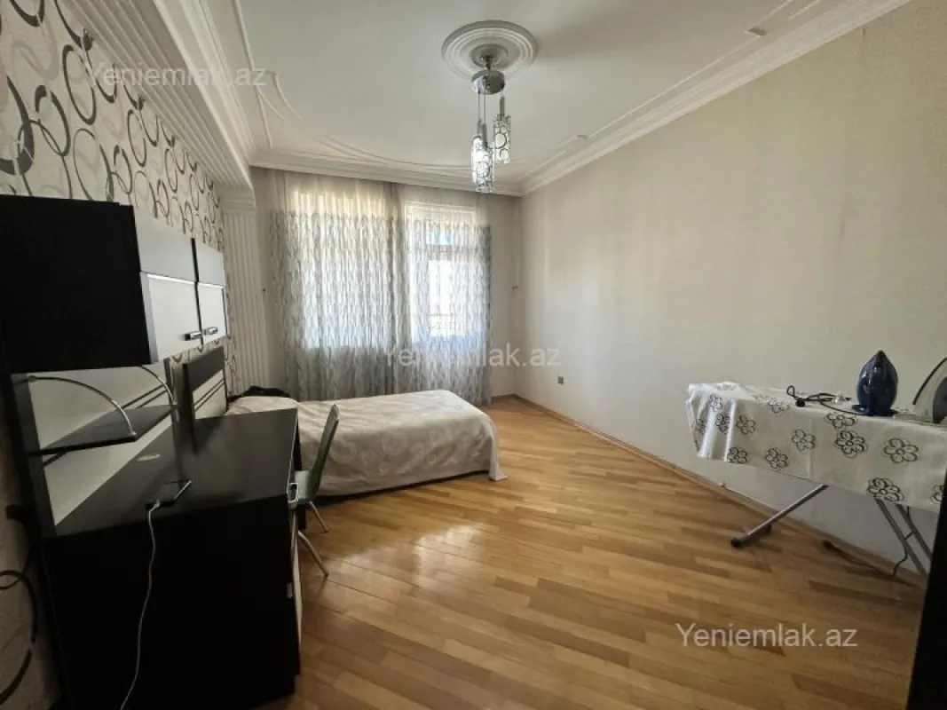 Satılır 3 otaqlı yeni tikili 150 m²