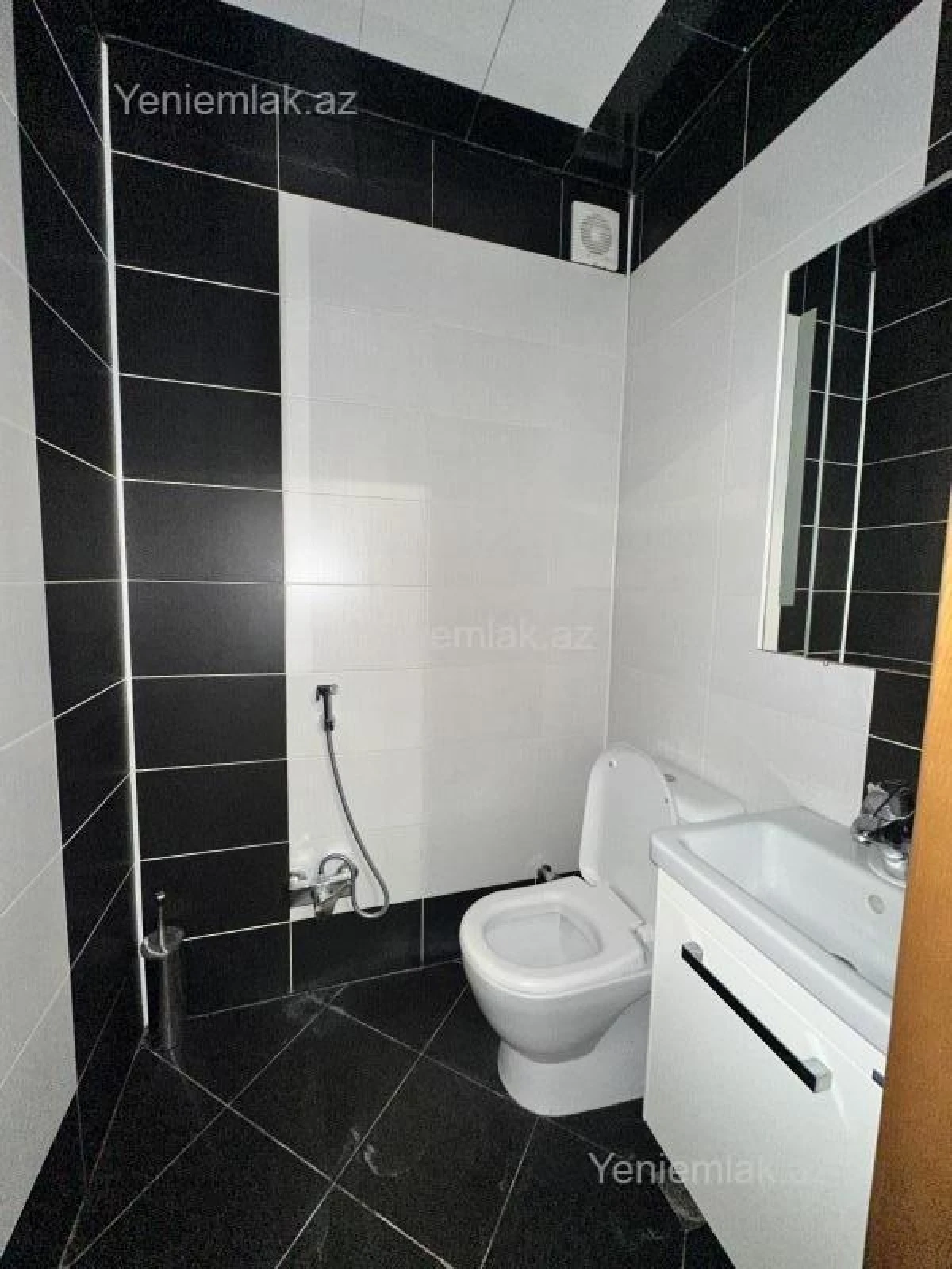 Satılır 3 otaqlı yeni tikili 150 m²