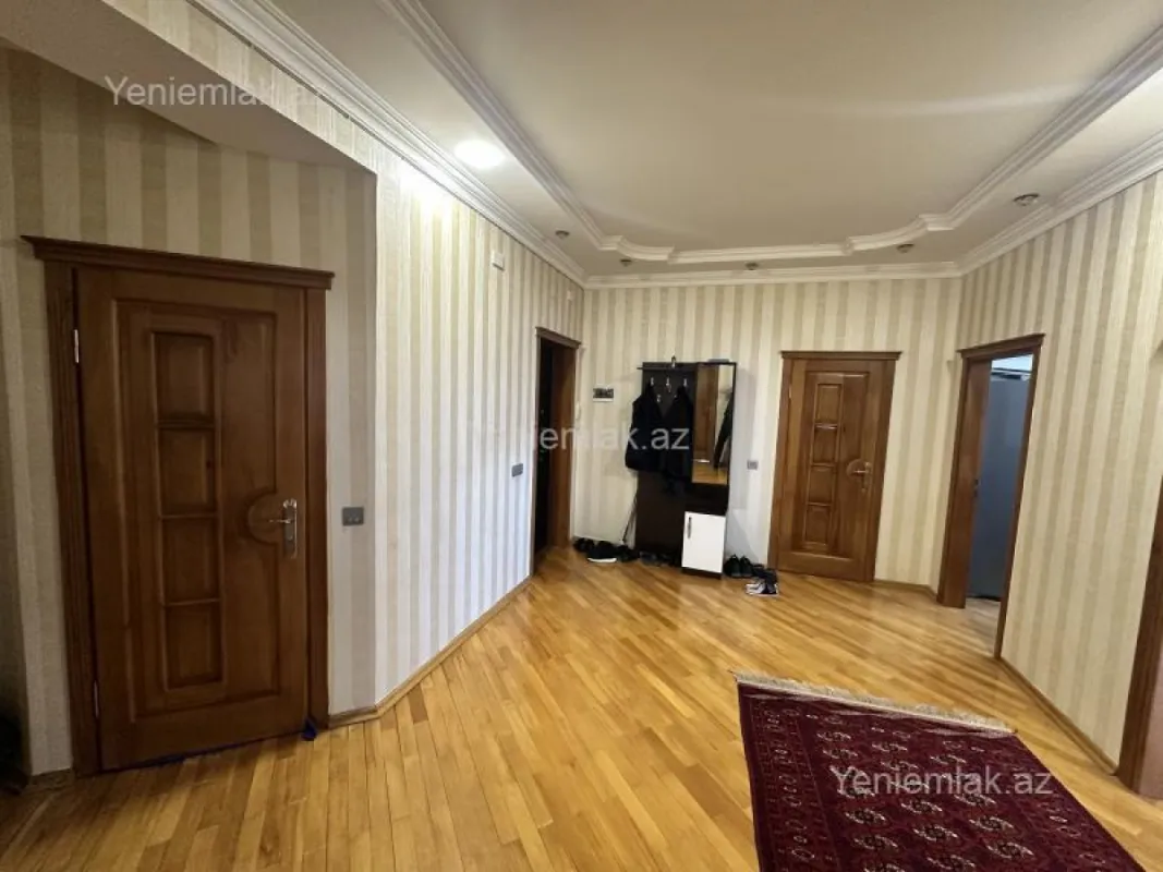 Satılır 3 otaqlı yeni tikili 150 m²