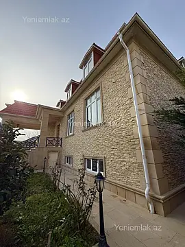 Satılır 10 otaqlı həyət evi 690 m²