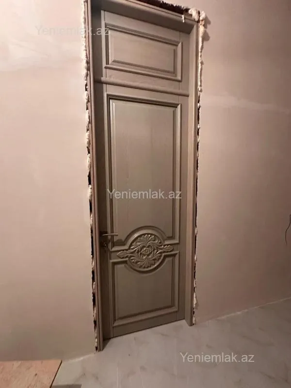 Satılır 10 otaqlı həyət evi 690 m²