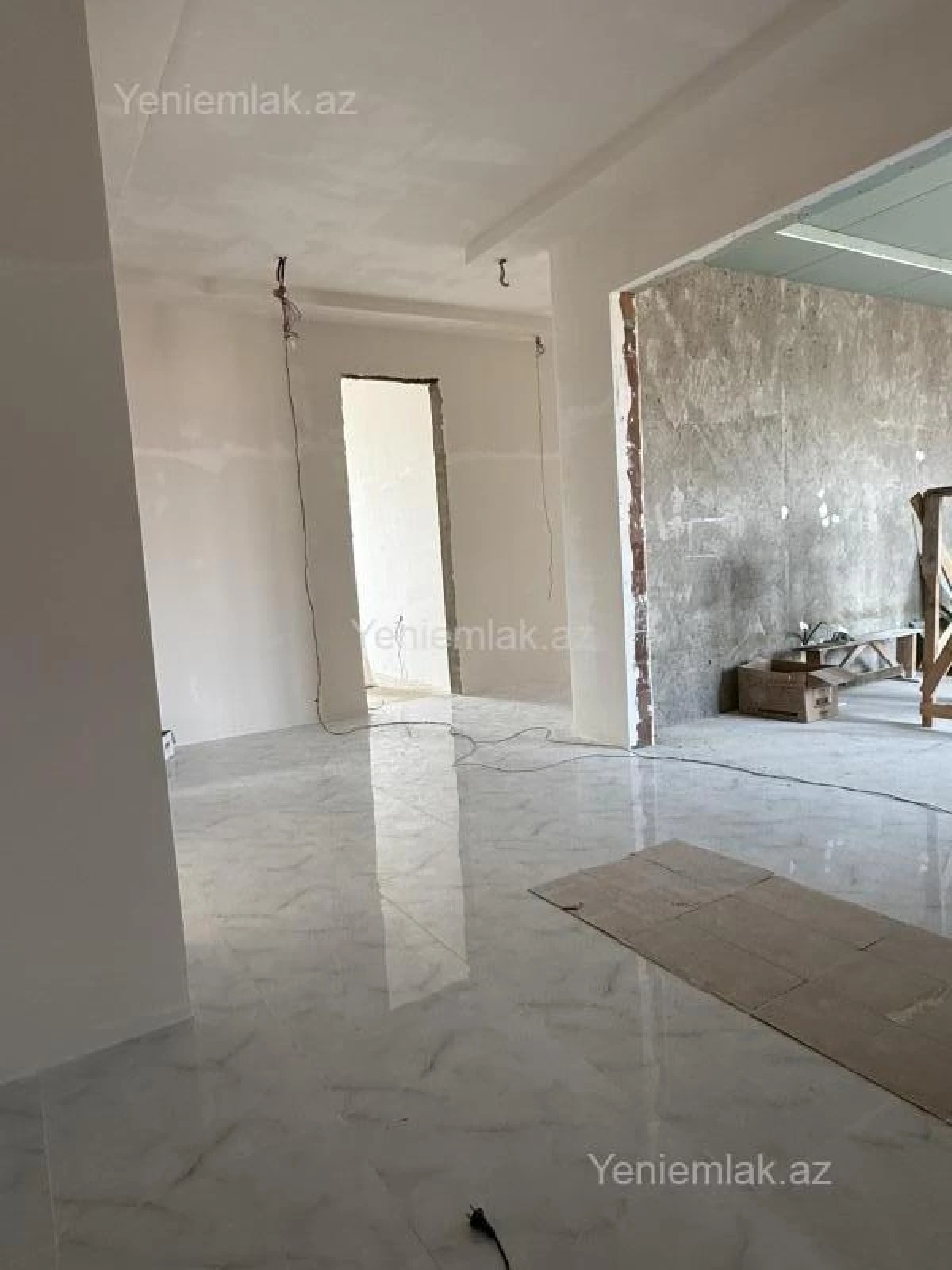 Satılır 10 otaqlı həyət evi 690 m²
